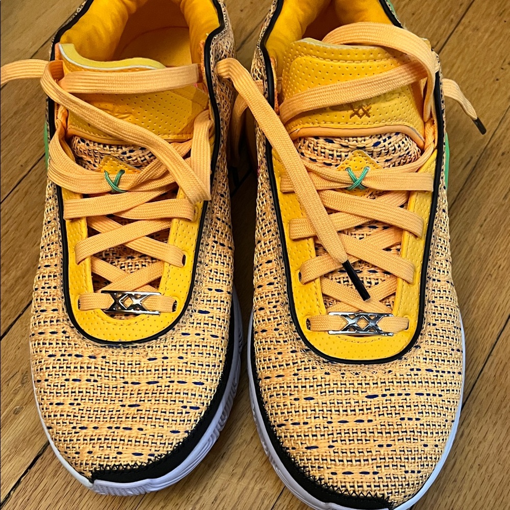 Nike LeBron XX Yellow and Blue Sneakers - Picture 9 of 11